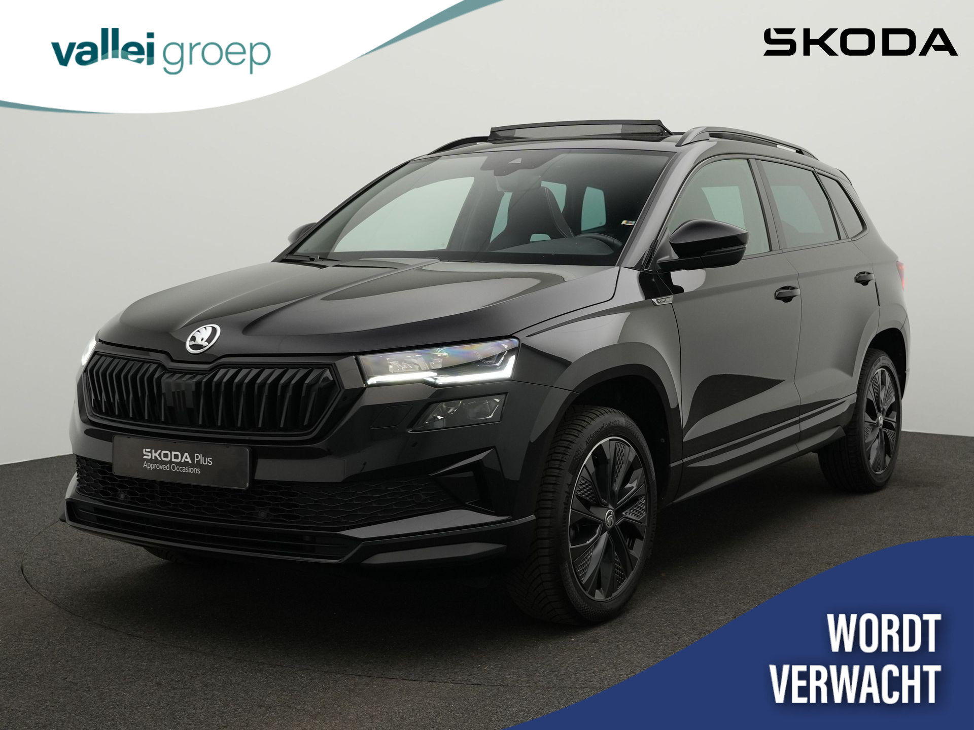 Škoda Karoq 1.5 TSI 150 pk DSG ACT Sportline Business | Panoramadak | Trekhaak | Matrix LED | Stuur-/stoelverwarming | Achteruitrijcamera