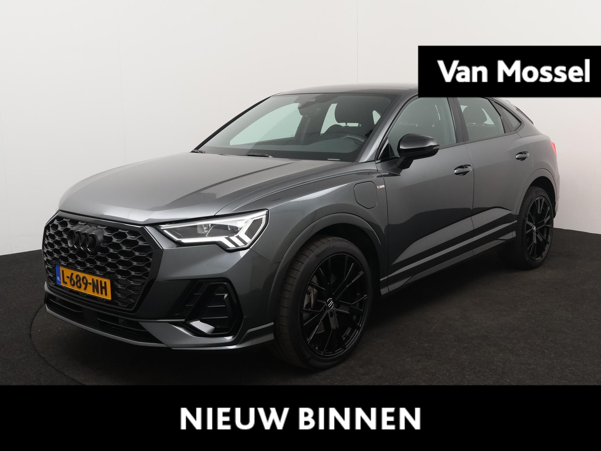 Audi Q3 Sportback 45 TFSI e S Edition 245 PK | S-line | Automaat | Navigatie | Camera | Panoramadak | Adaptive Cruise Control | Climate Control | Stoelverwarming | Virtual Cockpit | LED | Lichtmetalen velgen | Privacy glass |