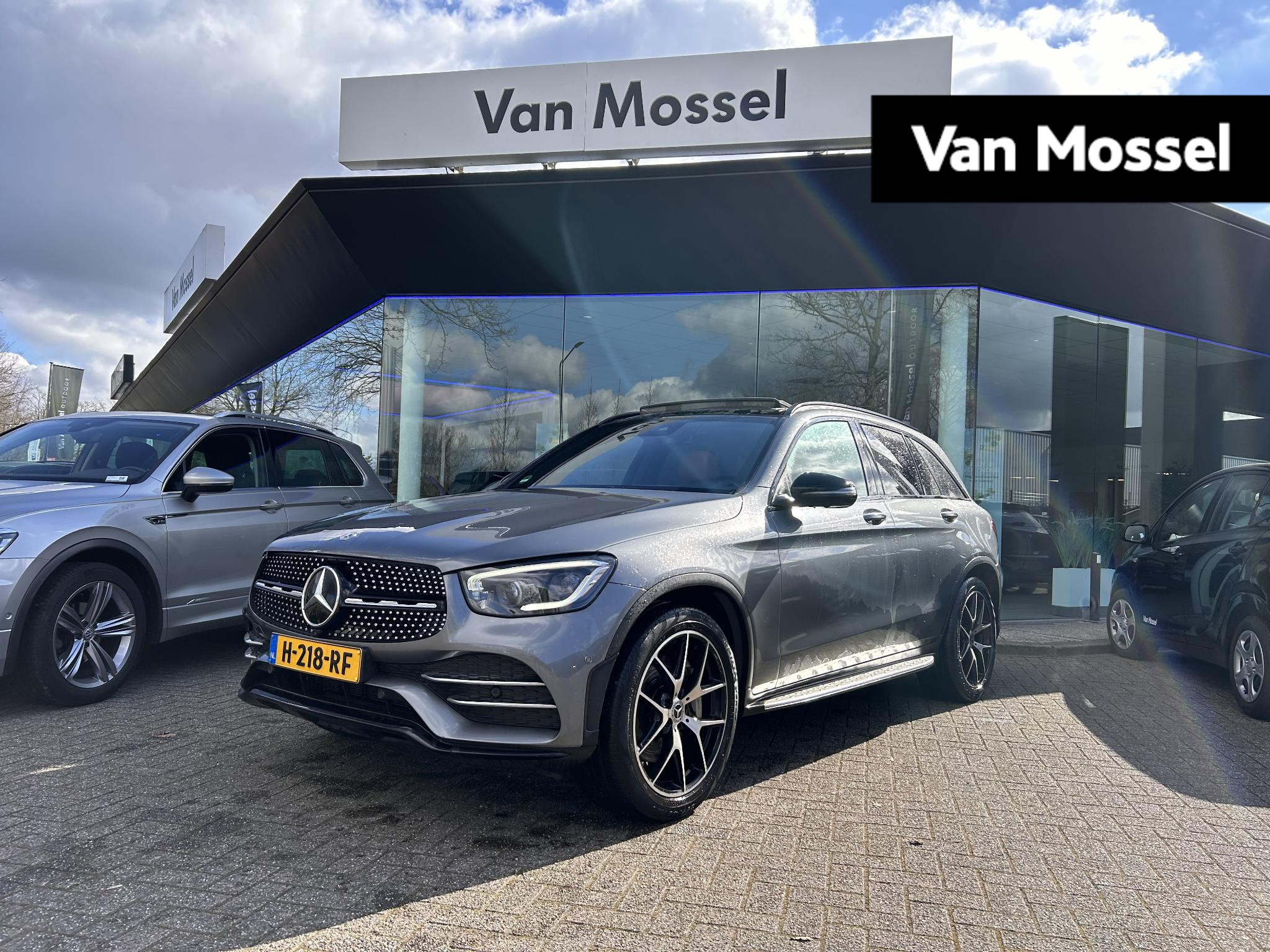 Mercedes-Benz GLC 200 Premium Plus | VERWACHT | AMG-PAKKET | PANORAMADAK | BURMESTER AUDIO | 360-CAMERA |  STOELVERWARMING | LEDER | SPORTSTOELEN | NIGHT PAKKET | TREEPLANKEN | ELEKTRISCHE VOORSTOELEN | ELEKTRISCHE ACHTERKLEP |