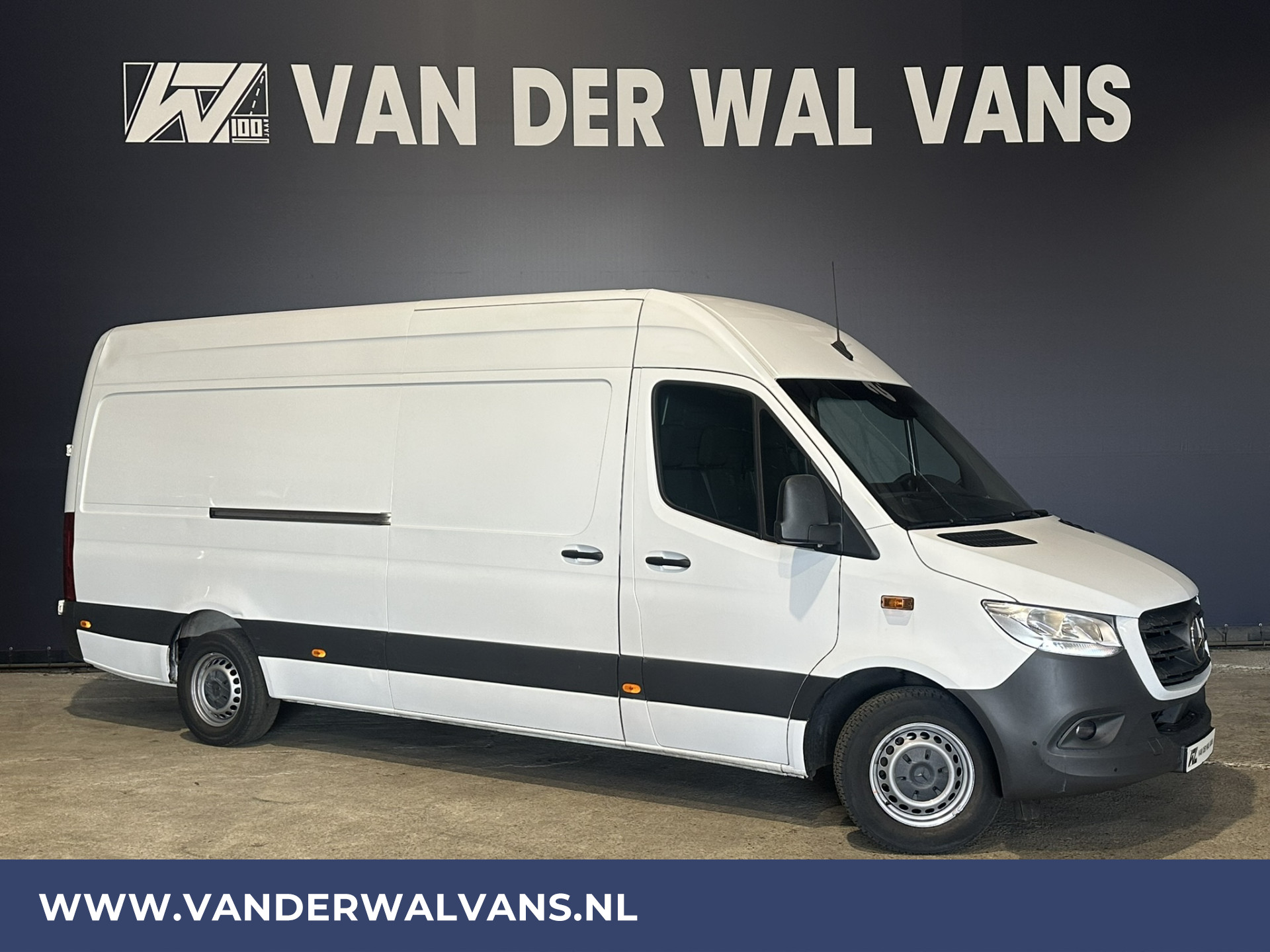 Mercedes-Benz Sprinter 316 CDI 164pk L3H2 Euro6 Airco | Camera | Navigatie | Cruisecontrol | Chauffeursstoel | Apple Carplay Android Auto, Parkeersensoren, Stoelverwarming, Bijrijdersbank