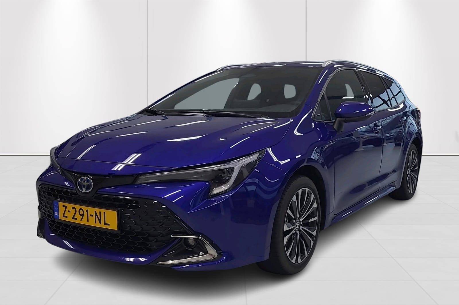 Toyota Corolla Touring Sports 1.8 Hybrid First Edition NIEUW DIRECT LEVERBAAR ELEK-ACHTERKLEP KEYLESS STOELVERW NAVI