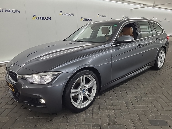 BMW 3 Serie Touring 320i M Sport Edition [SCHUIFKANTELDAK, VOL LEDER, SPORTSTOELEN, CAMERA, CRUISE CONTROL, STOELVERWARMING, CLIMATE, NIEUWSTAAT]